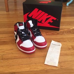 Nike Boys Y7 (Youth Size 7) Jordan’s - Red/ Black